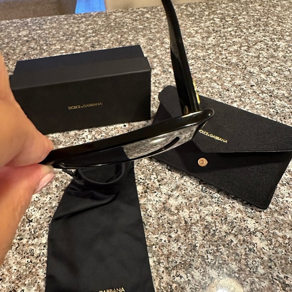 D&G woman’s sunglasses - Picture 6 of 8